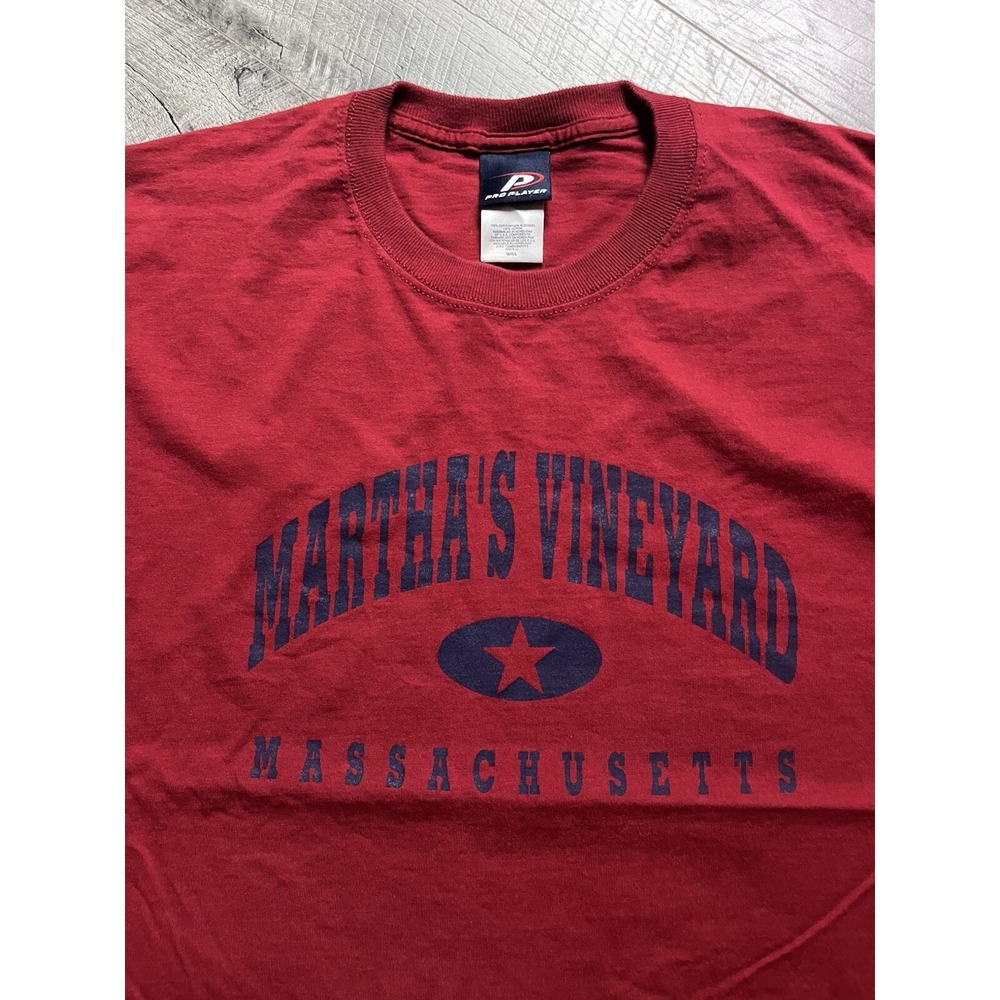 Vintage 90s Red Pro Player Martha's Vineyard T-Shirt Size Large